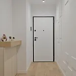 Apartment Brilliant Modern New Balcony One Cotroce