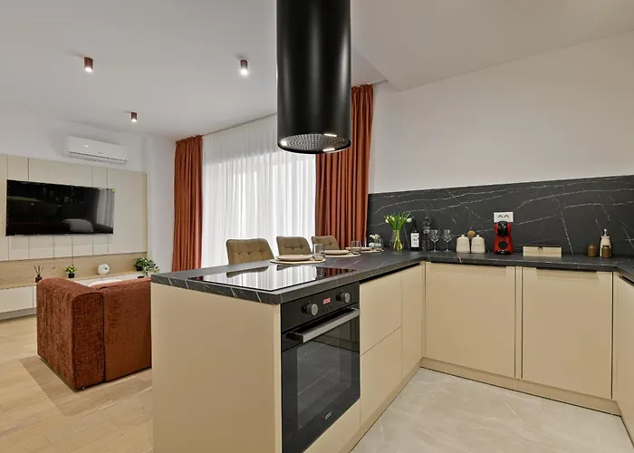 Brilliant Modern New Balcony One Cotroce Apartament *